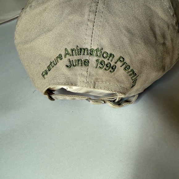 Disney’s Tarzan Cast & Crew Premiere Cap 1999 - Picture 3 of 4